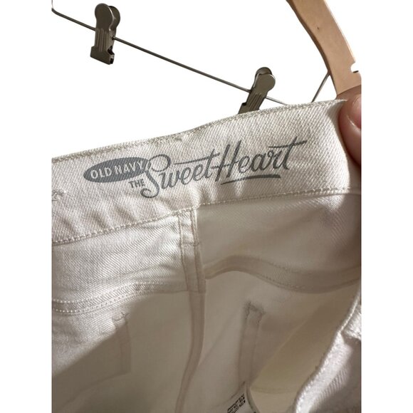 ๐ 2/$20 ๐ Old Navy The Sweetheart White Capri Jeans Size 6 - Picture 5 of 6